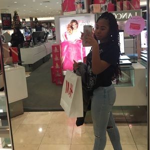 Meet your Posher, Alana